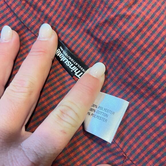 Orvis Women’s Quilted Puffer Vest Size Large Burgundy Thinsulate Full Zip - Picture 6 of 6